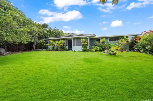 5545 Haleola ST, Honolulu, HI 96821