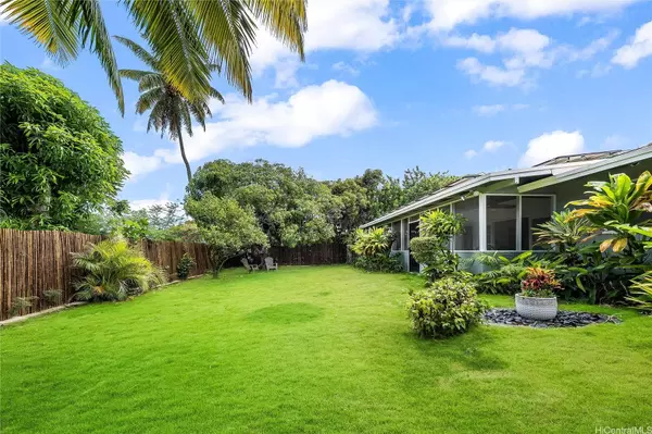 5545 Haleola ST, Honolulu, HI 96821