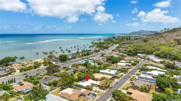 5545 Haleola ST, Honolulu, HI 96821