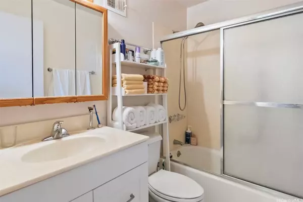 1848 Kahakai DR #2501, Honolulu, HI 96814