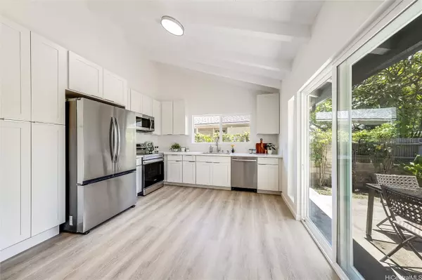 1162 Honokahua ST, Honolulu, HI 96825