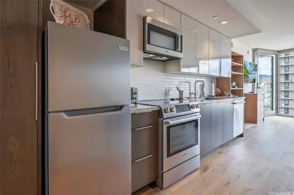 1001 Queen ST #1711, Honolulu, HI 96814