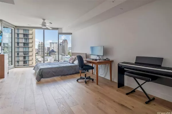 1001 Queen ST #1711, Honolulu, HI 96814