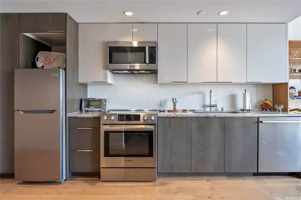 1001 Queen ST #1711, Honolulu, HI 96814