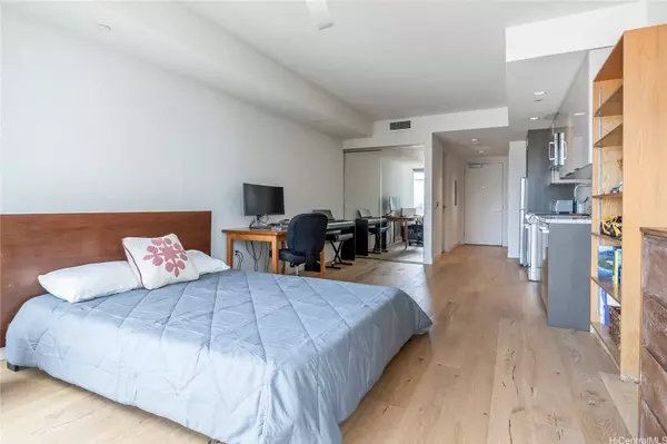 1001 Queen ST #1711, Honolulu, HI 96814