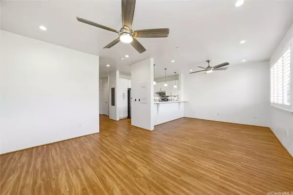 94-1188 Kalahikiola DR #1005, Waipahu, HI 96797