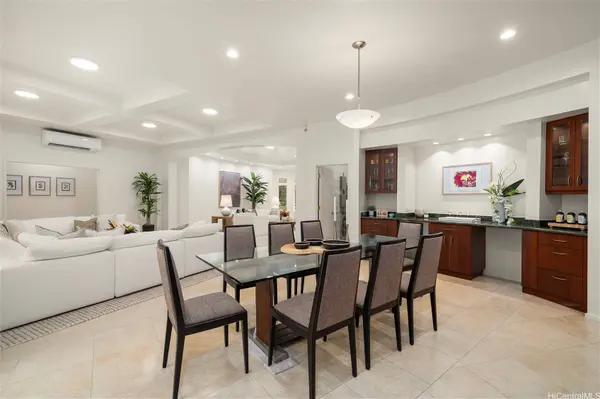 4014 Poli Hiwa PL, Honolulu, HI 96817