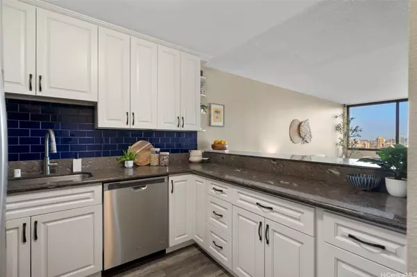 55 S Kukui ST #D3206, Honolulu, HI 96813