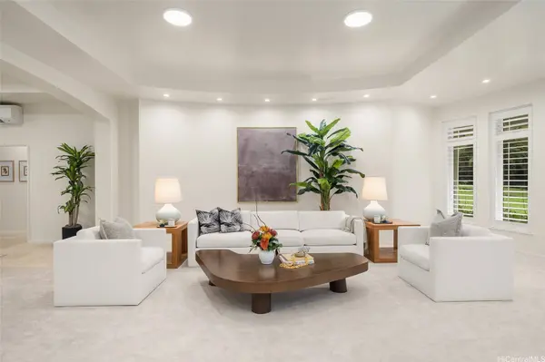 4014 Poli Hiwa PL, Honolulu, HI 96817