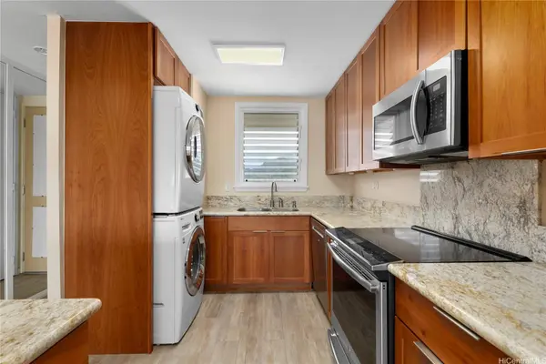 14 Aulike ST #806, Kailua, HI 96734