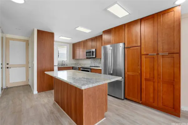 14 Aulike ST #806, Kailua, HI 96734