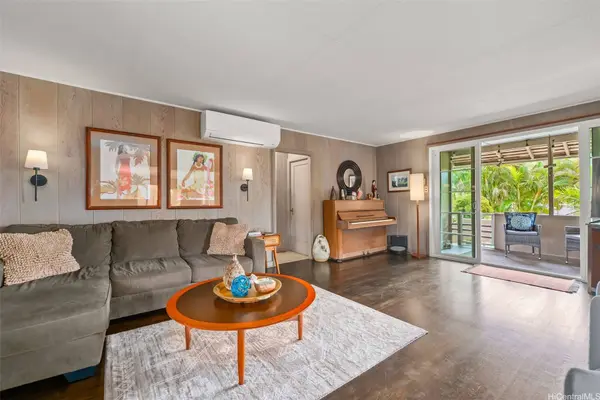 3038 Waipuna Rise, Honolulu, HI 96822