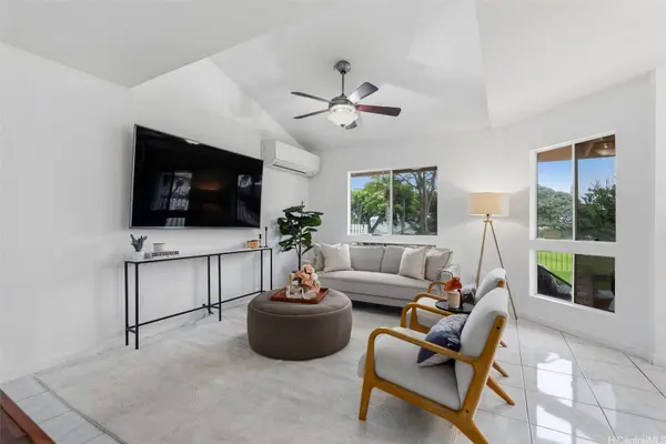 94-835 Lumiauau ST #K105, Waipahu, HI 96797