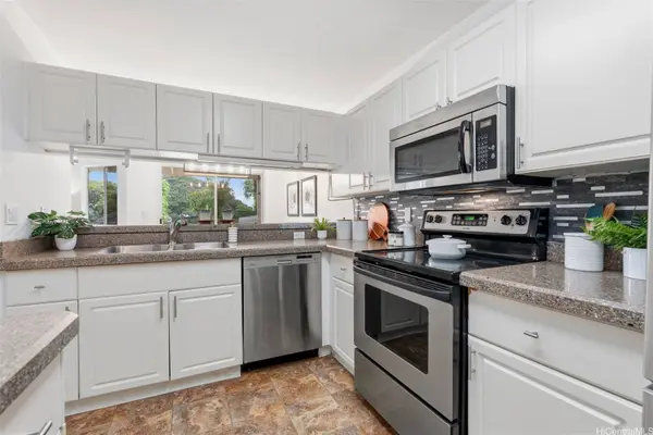 94-835 Lumiauau ST #K105, Waipahu, HI 96797