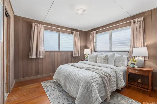 99-252 Lalani ST, Aiea, HI 96701