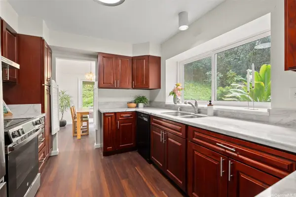 47-669 Nukupuu ST, Kaneohe, HI 96744