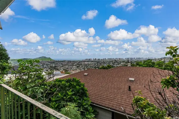 1646 Paula DR, Honolulu, HI 96816
