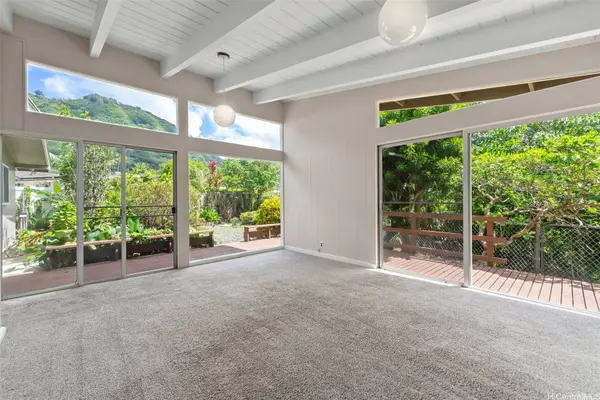 3183 Poelua PL, Honolulu, HI 96822