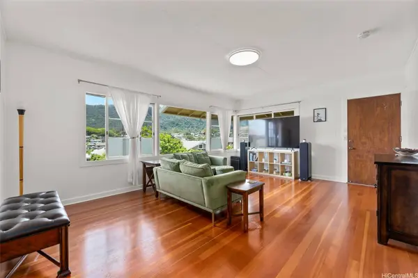 2811 Henry ST, Honolulu, HI 96817