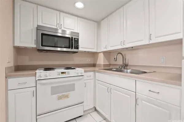 1314 Kalakaua AVE #613, Honolulu, HI 96826