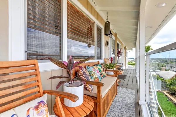 99-250 Aiea Heights DR, Aiea, HI 96701