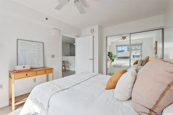 3009 Ala Makahala PL #706, Honolulu, HI 96818