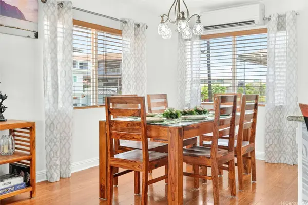 99-250 Aiea Heights DR, Aiea, HI 96701
