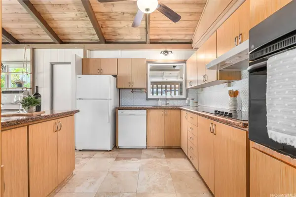 1322 Ulupuni ST, Kailua, HI 96734