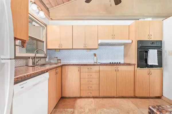 1322 Ulupuni ST, Kailua, HI 96734