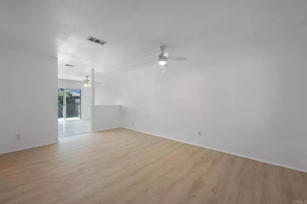 3418 Seabreeze WALK, Oceanside, CA 92056