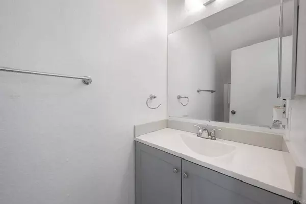 3418 Seabreeze WALK, Oceanside, CA 92056