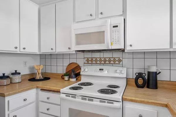 3468 Los Mochis WAY, Oceanside, CA 92056