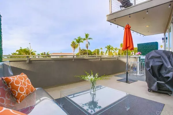 725 Grand AVE, Carlsbad, CA 92008