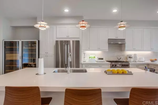 725 Grand AVE, Carlsbad, CA 92008