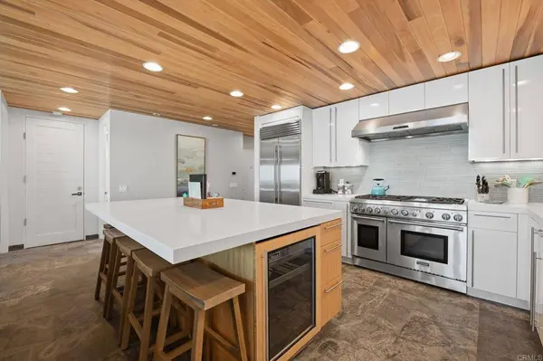 1129 S Pacific ST #A, Oceanside, CA 92054