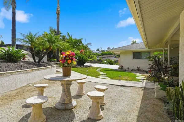 3267 Avenida De Loyola, Oceanside, CA 92056