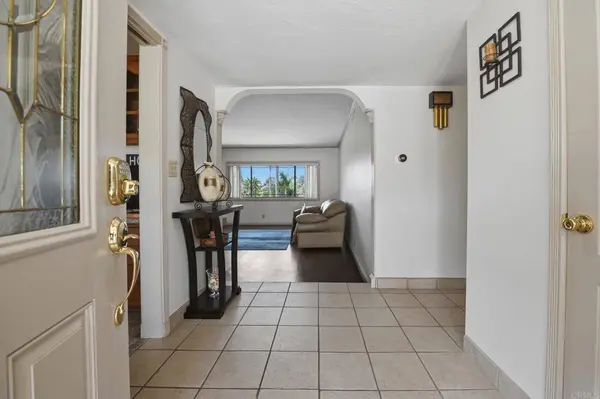 3267 Avenida De Loyola, Oceanside, CA 92056