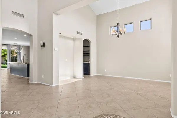 8180 W GELDING Drive, Peoria, AZ 85381