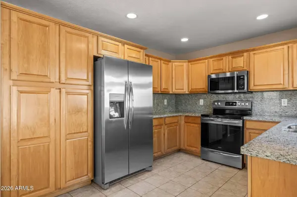 8266 W EUGIE Avenue, Peoria, AZ 85381