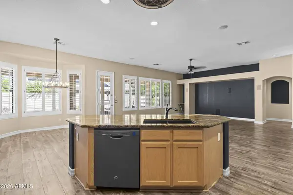 10884 W UTOPIA Road, Peoria, AZ 85373