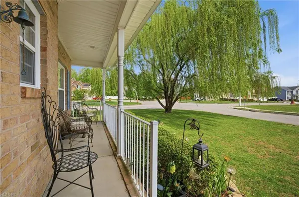 1817 Laplaca LN, Virginia Beach, VA 23464