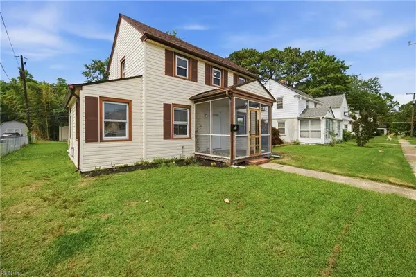 21 Aylwin RD, Portsmouth, VA 23702