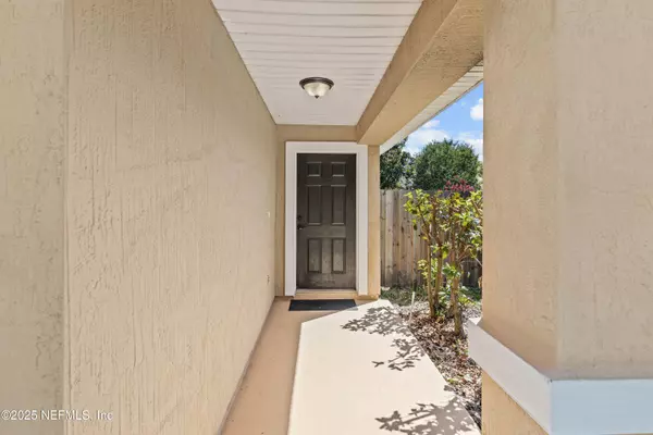 2261 BRIAN LAKES DR N, Jacksonville, FL 32221