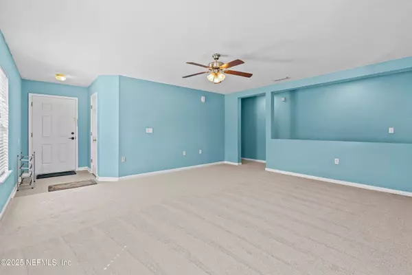 2261 BRIAN LAKES DR N, Jacksonville, FL 32221