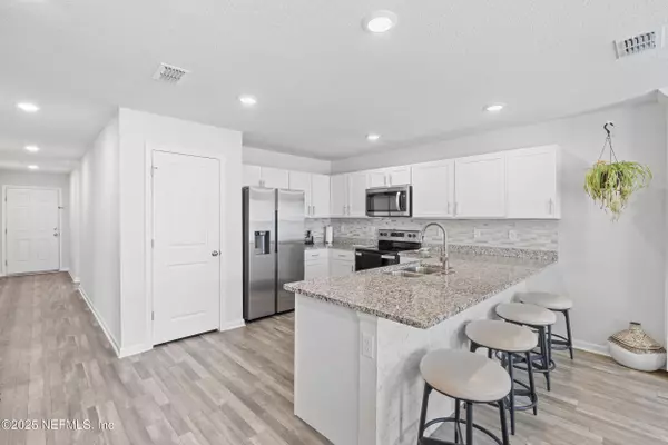 583 HERITAGE CROSSING DR, Macclenny, FL 32063