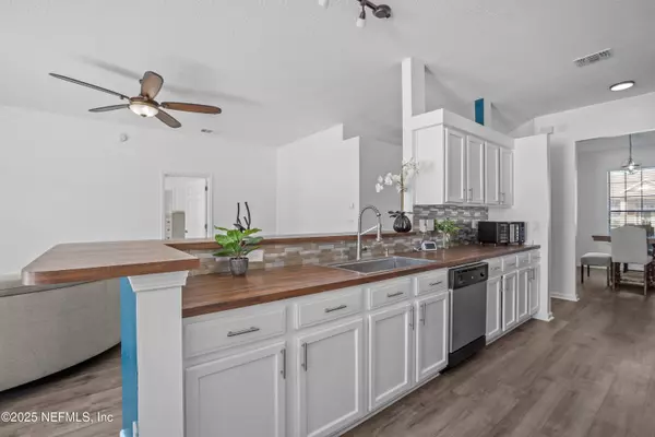 3620 ANTAR RIDGE LN, Jacksonville, FL 32218