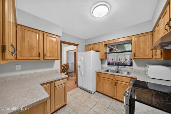 3004 DONNA DR, Jacksonville, FL 32208
