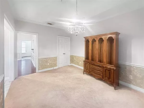 1320 Thistlewood Drive, Desoto, TX 75115