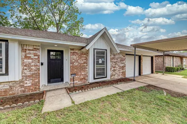 1109 E Columbia LN, Deer Park, TX 77536