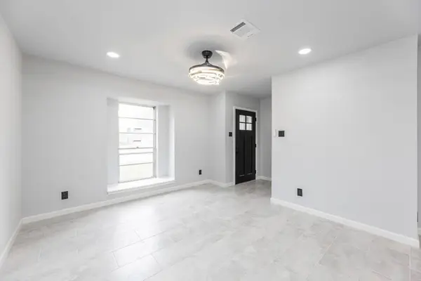 1109 E Columbia LN, Deer Park, TX 77536